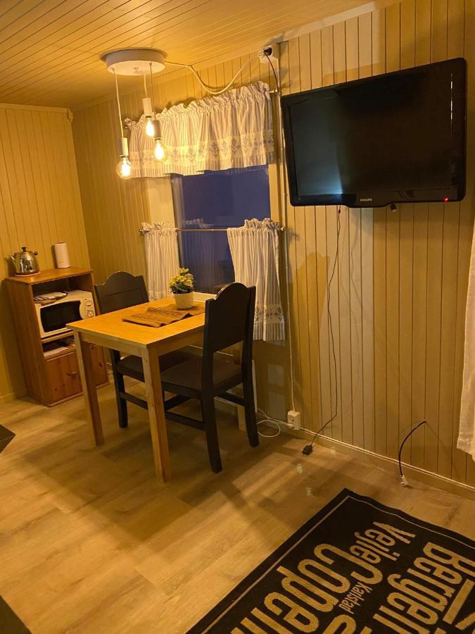 Koselig Studioleilighet I Svolvaer - Lofoten Ved Svolvaergeita, Djevelporten Ngoại thất bức ảnh
